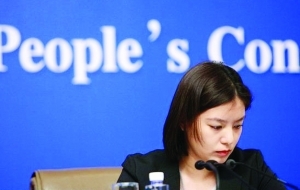 揭秘兩會(huì)冷艷美女翻譯:初中時(shí)就是位風(fēng)云人物-中國煤炭(煤礦)新聞網(wǎng)